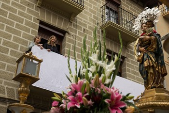 Detalle del Paso Procesional de la Virgen del Rosario de Villava