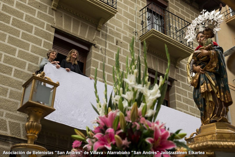 Detalle del Paso Procesional de la Virgen del Rosario de Villava